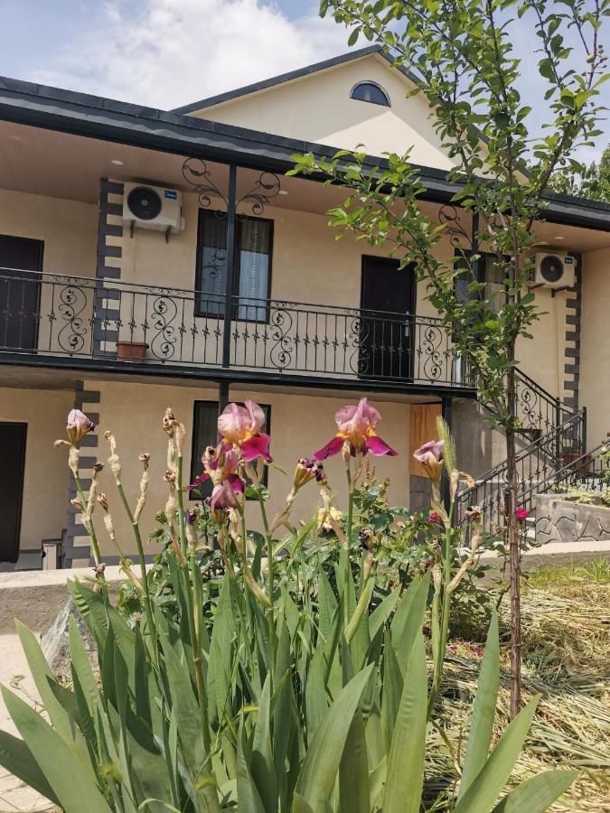 Guest House Eden Тбілісі Екстер'єр фото
