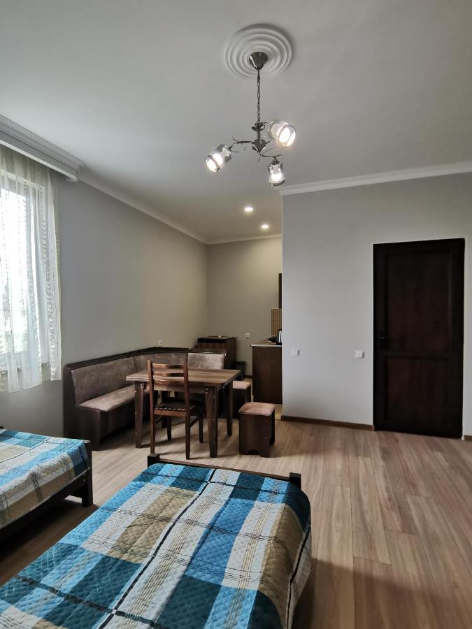 Guest House Eden Тбілісі Екстер'єр фото