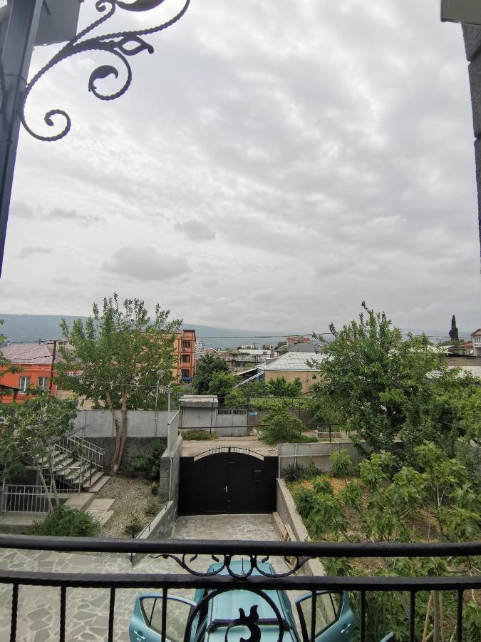 Guest House Eden Тбілісі Екстер'єр фото