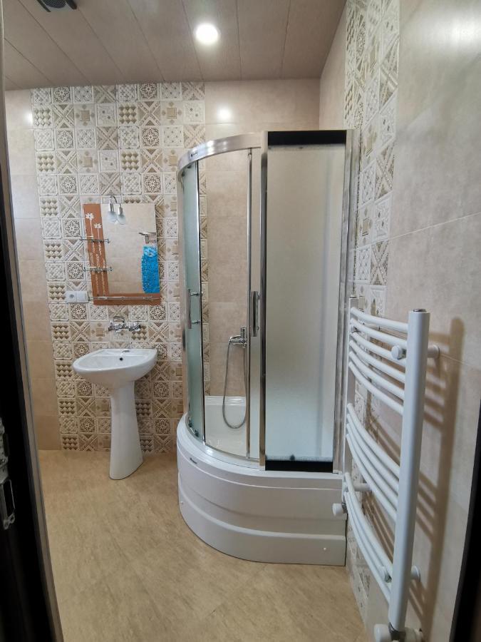 Guest House Eden Тбілісі Екстер'єр фото