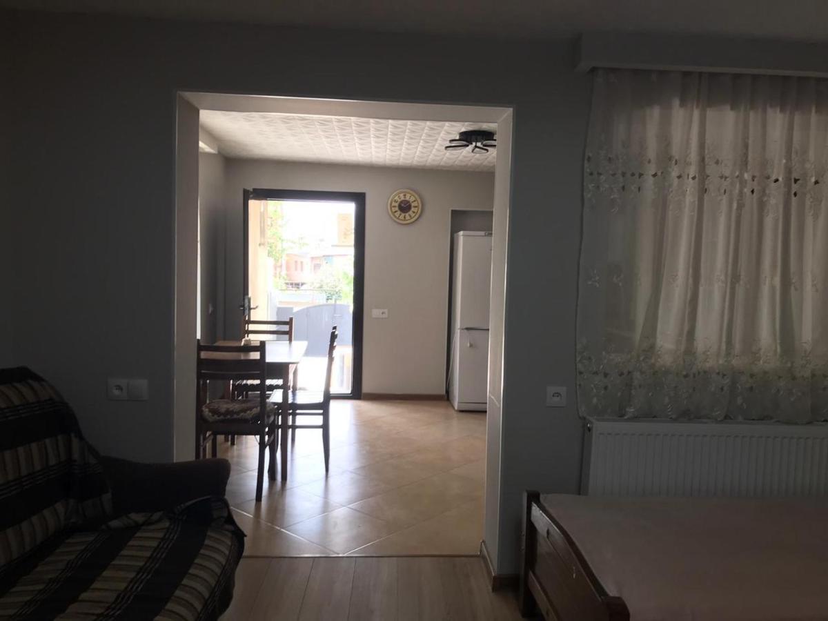 Guest House Eden Тбілісі Екстер'єр фото