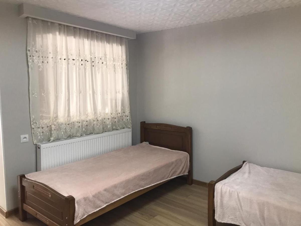 Guest House Eden Тбілісі Екстер'єр фото