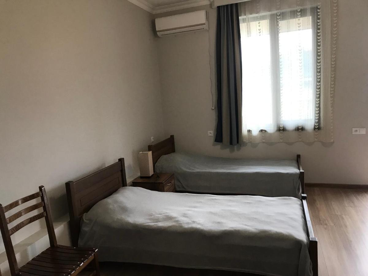 Guest House Eden Тбілісі Екстер'єр фото
